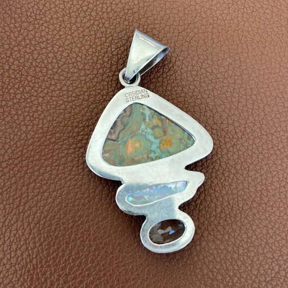 Three stone pendant - Picture 2 of 3
